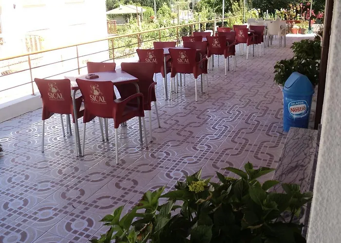 阿罗哈蒙托科雷亚酒店 卡德拉斯