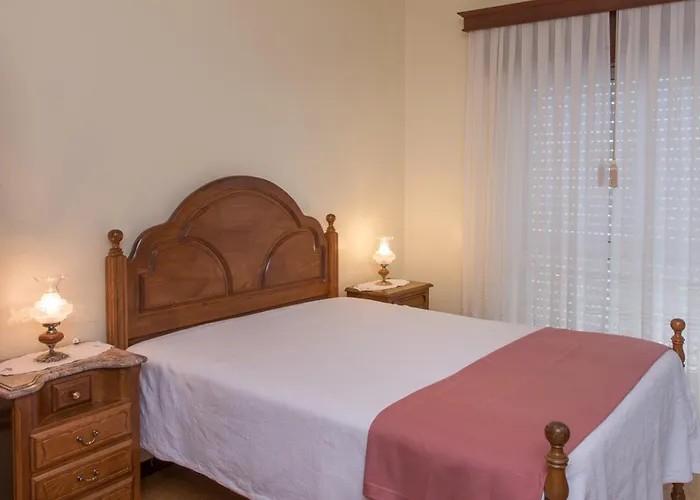 阿罗哈蒙托科雷亚酒店 招待所 卡德拉斯