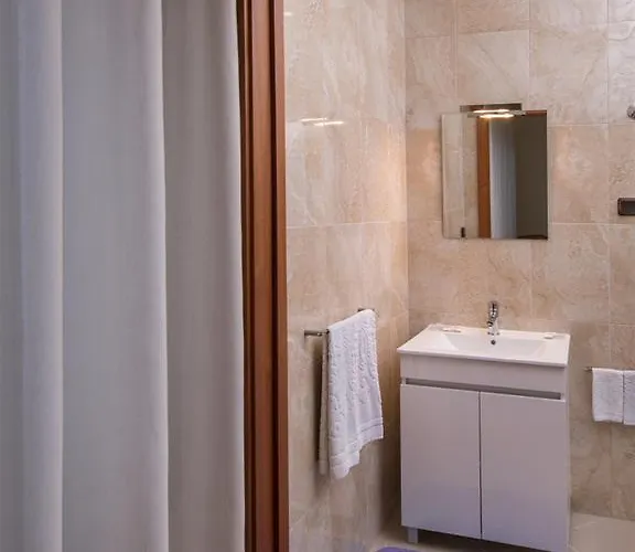 阿罗哈蒙托科雷亚酒店 招待所 卡德拉斯