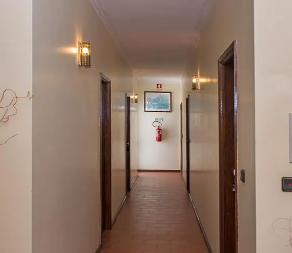 招待所 阿罗哈蒙托科雷亚酒店 卡德拉斯